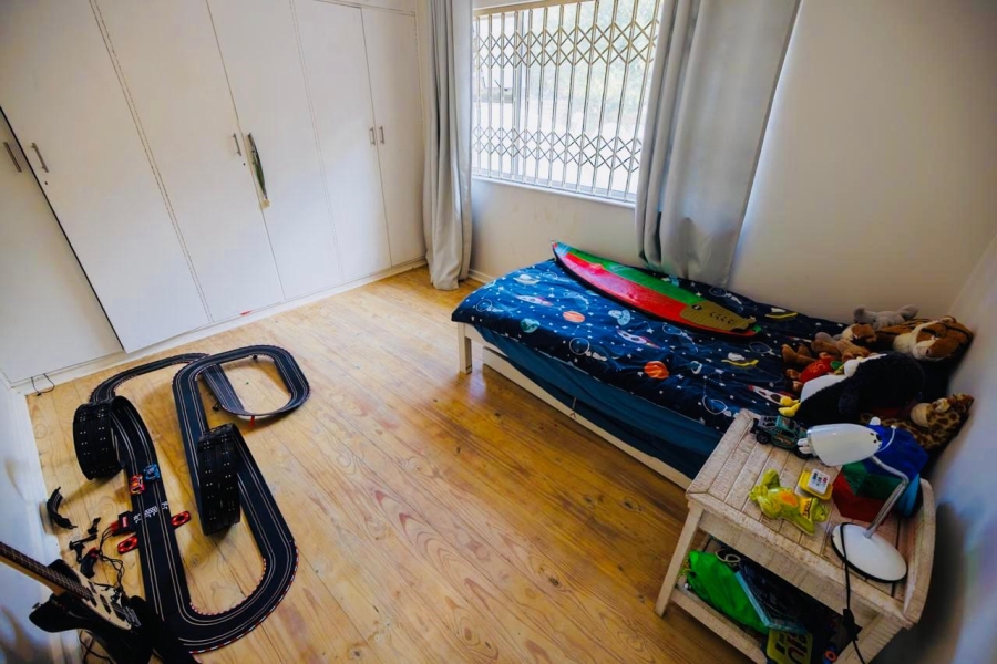 5 Bedroom Property for Sale in Wavecrest Eastern Cape